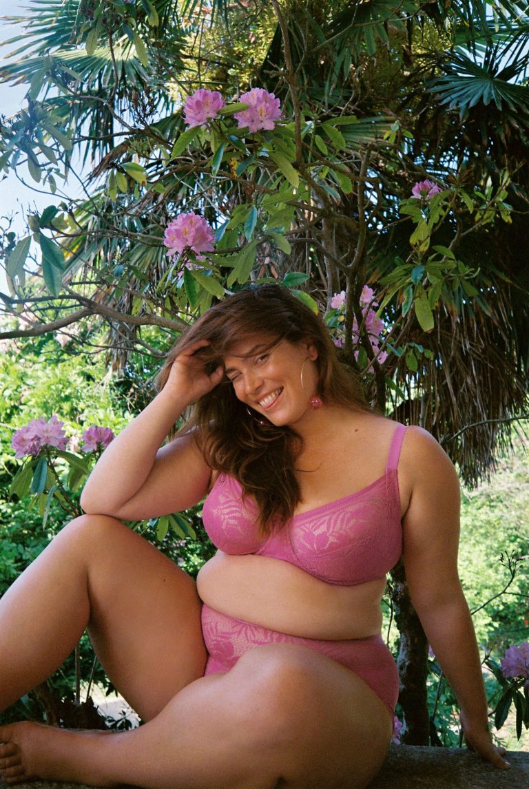 DARJEELING_LINGERIE_EYESEE_PRODUCTION_ACHAT_ART_TV_PHOTO_PROD